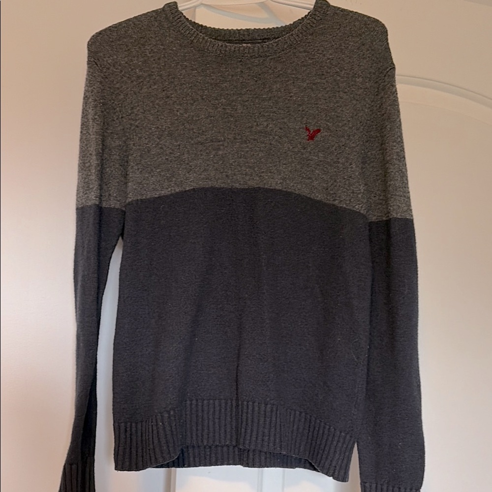 Men's Two-Tone Gray Crewneck Sweater with Red Accent